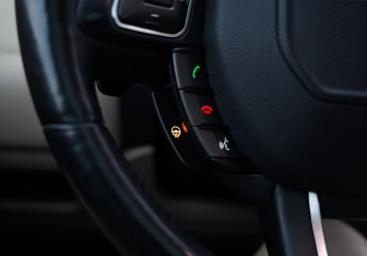 Подержанный автомобиль Land Rover Range Rover Evoque 2017 года (13 фото)