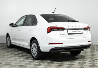 Подержанный автомобиль Skoda Rapid Liftback 2020 года (7 фото)