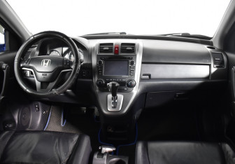Подержанный автомобиль Honda CR-V 2008 года (11 фото)