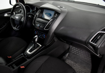 Подержанный автомобиль Ford Focus Wagon 2016 года (13 фото)