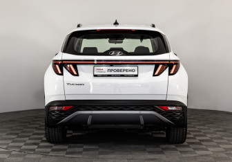 Подержанный автомобиль Hyundai Tucson 2021 года (8 фото)
