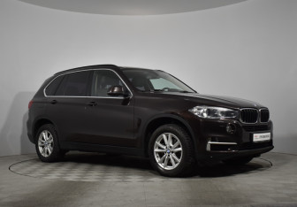Подержанный автомобиль BMW X5 2016 года (3 фото)