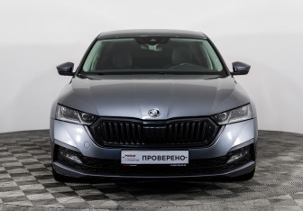 Подержанный автомобиль Skoda Octavia Liftback 2022 года (2 фото)