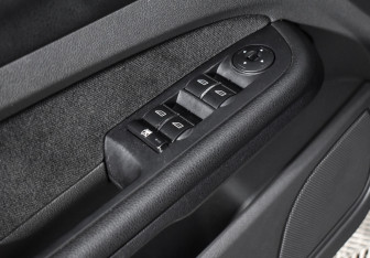 Подержанный автомобиль Ford Focus Wagon 2006 года (10 фото)