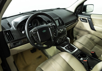 Подержанный автомобиль Land Rover Freelander 2014 года (11 фото)