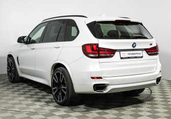 Подержанный автомобиль BMW X5 2017 года (7 фото)