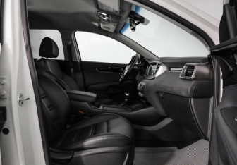 Подержанный автомобиль Kia Sorento 2019 года (23 фото)