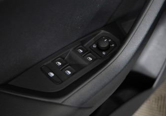 Подержанный автомобиль Skoda Karoq 2020 года (21 фото)