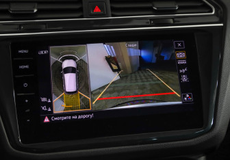 Подержанный автомобиль Volkswagen Tiguan 2021 года (16 фото)