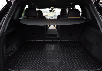 Подержанный автомобиль Porsche Cayenne 2014 года (35 фото)