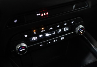 Подержанный автомобиль Mazda CX-5 2020 года (17 фото)