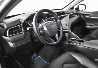 Подержанный автомобиль Toyota Camry Sedan 2019 года (9 фото)