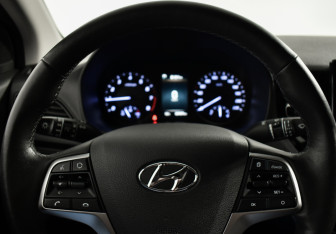 Подержанный автомобиль Hyundai Solaris Sedan 2021 года (15 фото)