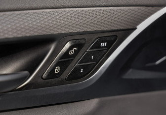Подержанный автомобиль BMW X3 2020 года (25 фото)