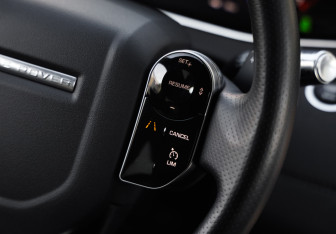 Подержанный автомобиль Land Rover Range Rover Evoque 2020 года (13 фото)