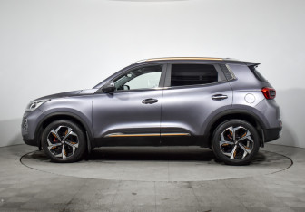 Подержанный автомобиль Chery Tiggo 4 Pro 2023 года (8 фото)