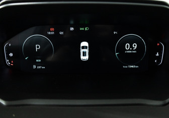 Подержанный автомобиль Changan UNI-S 2024 года (12 фото)