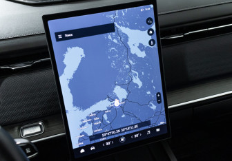 Подержанный автомобиль Jaecoo J7 2024 года (19 фото)