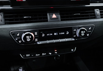 Подержанный автомобиль Audi A5 Liftback 2022 года (29 фото)