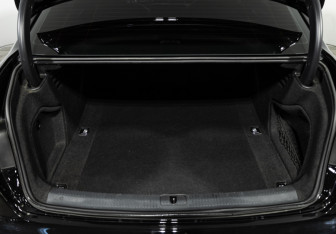 Подержанный автомобиль Audi A4 Sedan 2018 года (24 фото)