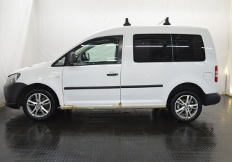 Подержанный автомобиль Volkswagen Caddy Compactvan 2012 года (8 фото)