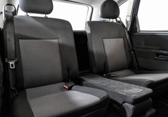 Подержанный автомобиль Opel Meriva 2008 года (19 фото)