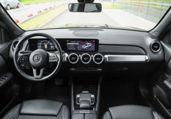 Подержанный автомобиль Mercedes-Benz GLB 2020 года (14 фото)