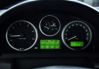 Подержанный автомобиль Land Rover Discovery 2008 года (12 фото)