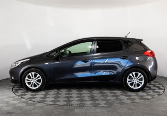 Подержанный автомобиль Kia Ceed Hatchback 2015 года (8 фото)