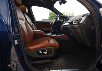 Подержанный автомобиль BMW X5 2019 года (32 фото)