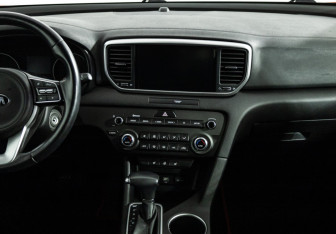 Подержанный автомобиль Kia Sportage 2020 года (14 фото)