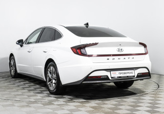 Подержанный автомобиль Hyundai Sonata 2020 года (7 фото)