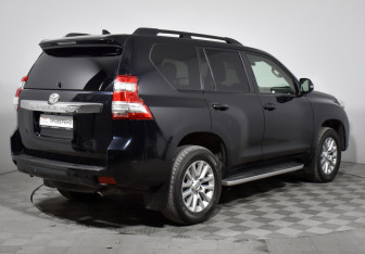 Подержанный автомобиль Toyota Land Cruiser Prado 2017 года (5 фото)