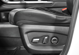 Подержанный автомобиль Exeed VX 2023 года (10 фото)