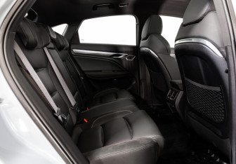 Подержанный автомобиль Geely Tugella 2024 года (29 фото)