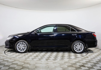 Подержанный автомобиль Toyota Camry Sedan 2015 года (8 фото)