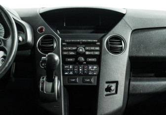 Подержанный автомобиль Honda Pilot 2013 года (14 фото)