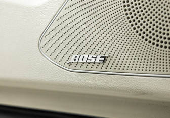 Подержанный автомобиль Hongqi H5 2022 года (21 фото)