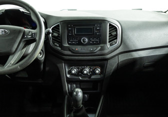 Подержанный автомобиль LADA (ВАЗ) XRAY 2016 года (14 фото)