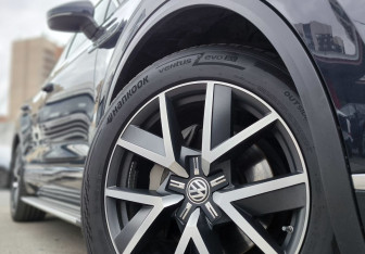 Подержанный автомобиль Volkswagen Touareg 2019 года (11 фото)