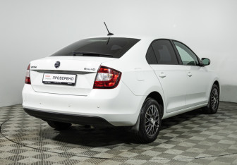 Подержанный автомобиль Skoda Rapid Liftback 2017 года (5 фото)