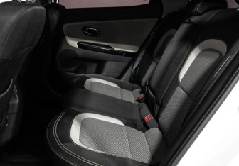 Подержанный автомобиль Kia Ceed Hatchback 2017 года (10 фото)