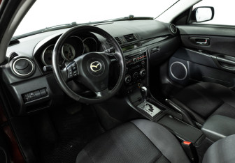 Подержанный автомобиль Mazda 3 Hatchback 2008 года (11 фото)