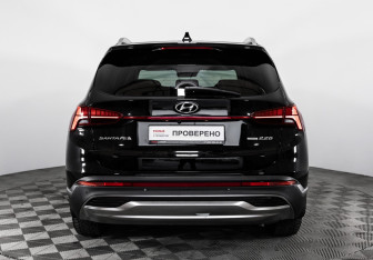 Подержанный автомобиль Hyundai Santa Fe 2021 года (7 фото)