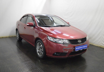Подержанный автомобиль Kia Cerato Sedan 2010 года (3 фото)