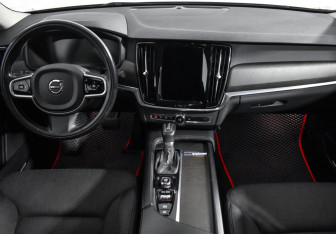 Подержанный автомобиль Volvo V90 Cross Country 2019 года (15 фото)