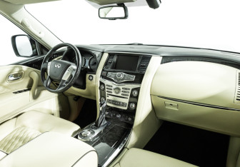 Подержанный автомобиль Infiniti QX80 2018 года (9 фото)