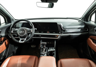 Подержанный автомобиль Kia Sportage 2023 года (14 фото)