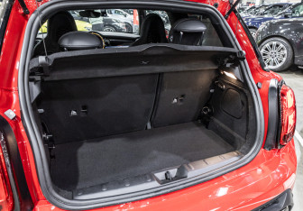 Подержанный автомобиль MINI Hatch 2021 года (29 фото)