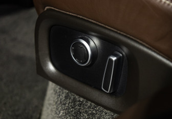 Подержанный автомобиль Land Rover Range Rover 2017 года (19 фото)